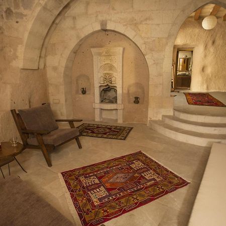Helike Cave Suites Ючхисар Стая снимка