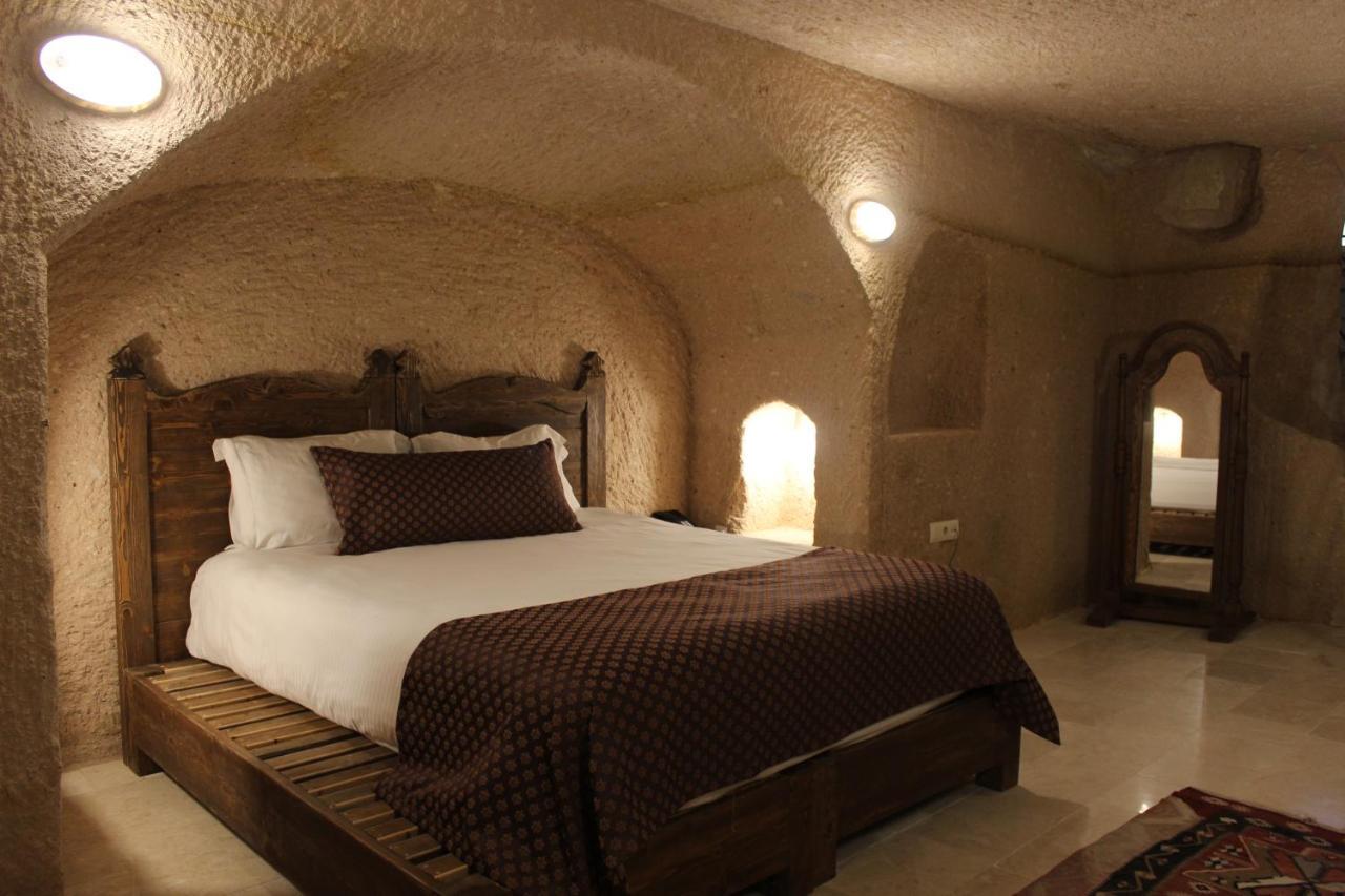 Helike Cave Suites Ючхисар Екстериор снимка