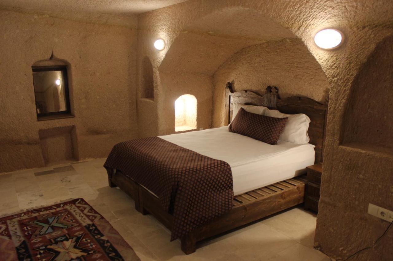 Helike Cave Suites Ючхисар Екстериор снимка