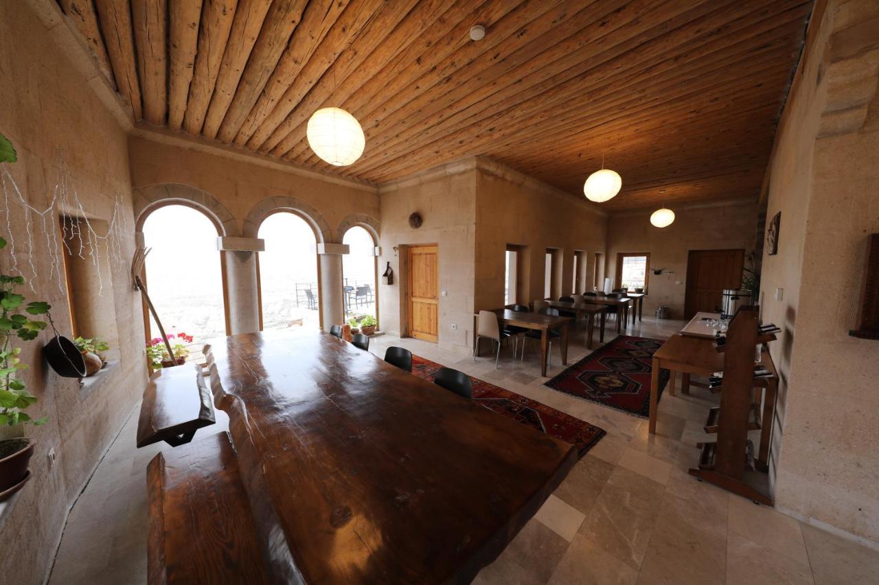 Helike Cave Suites Ючхисар Екстериор снимка