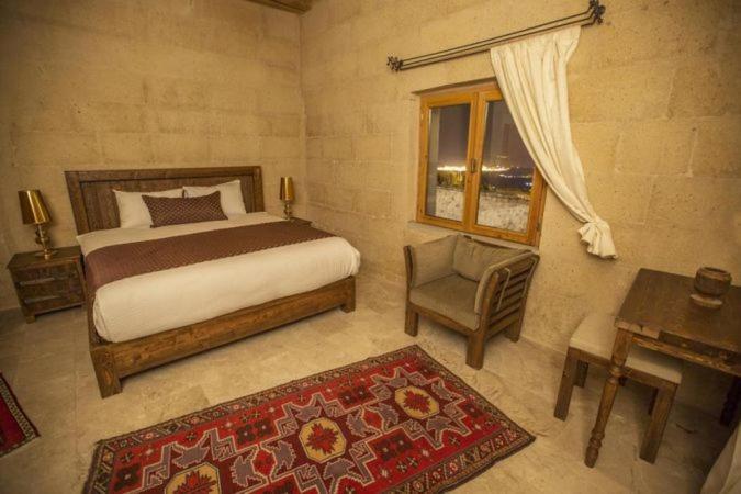 Helike Cave Suites Ючхисар Екстериор снимка
